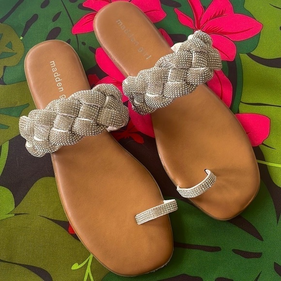 Brand New Madden Girl Braided Rhinestone Toe Strap Slip On Tate Sandals - Picture 12 of 12